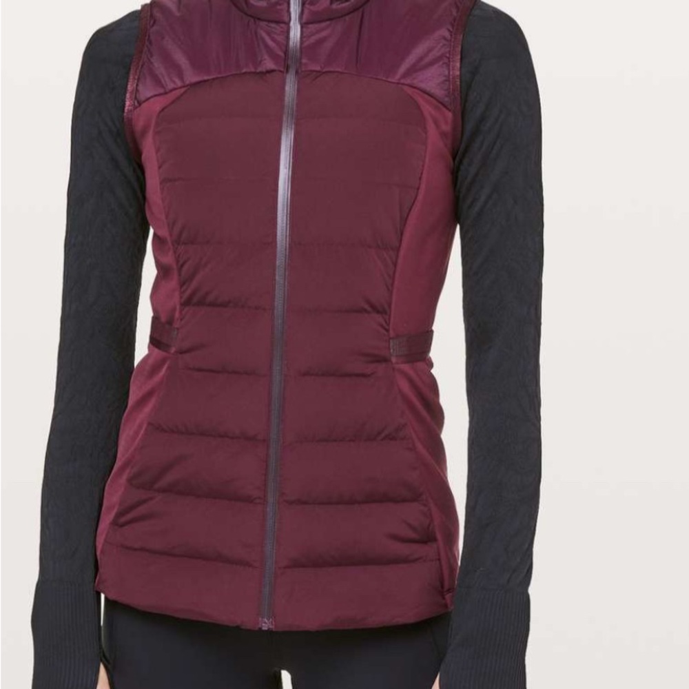 Lululemon down for it all size 4
